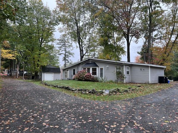 439 Townsend Harbor Rd, Lunenburg, MA 01462