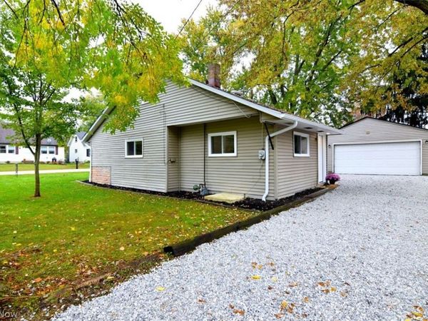 1001 Orchard Avenue, Aurora, OH 44202