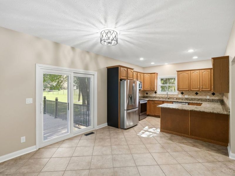 7260 Stone Ridge Drive, Springboro, OH 45066 Photo 7