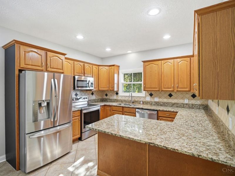 7260 Stone Ridge Drive, Springboro, OH 45066 Photo 9