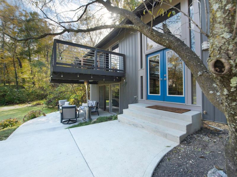 833 Lake Shore Drive, Columbus, OH 43235 Photo 3