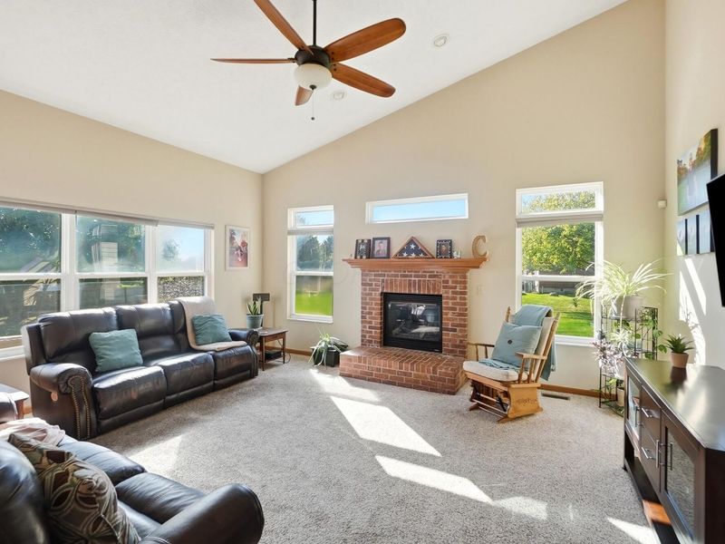 5264 Meadow Grove Drive , Grove City, OH 43123 Photo 10