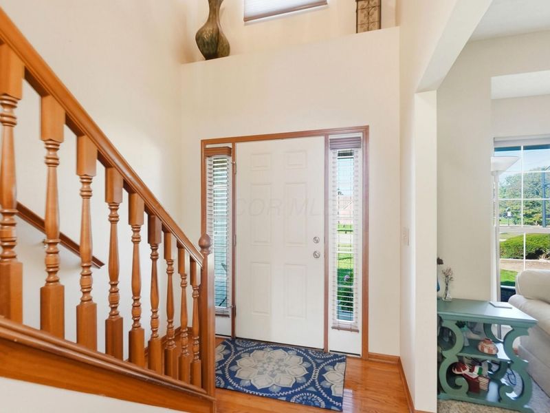 5264 Meadow Grove Drive , Grove City, OH 43123 Photo 9