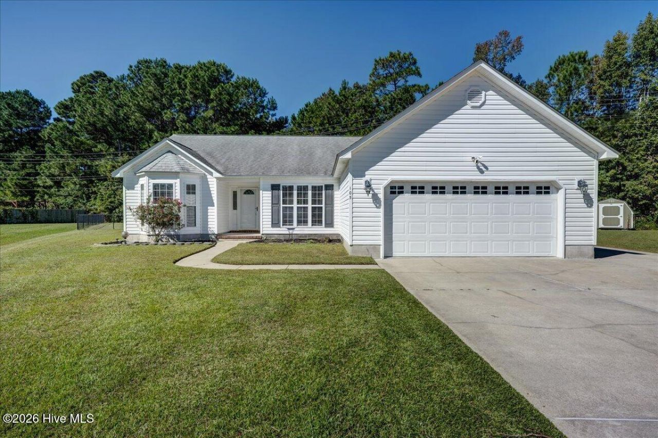 105 Summer Lane, Havelock, NC 28532 Main Photo