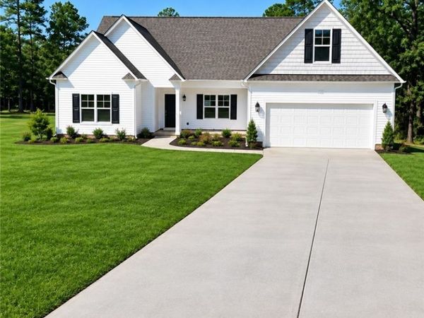 877 Colonial Hills Drive, Spring Lake, NC 28390
