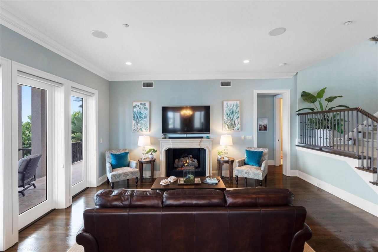 505 Harbor Drive, Belleair Beach, FL 33786 Photo