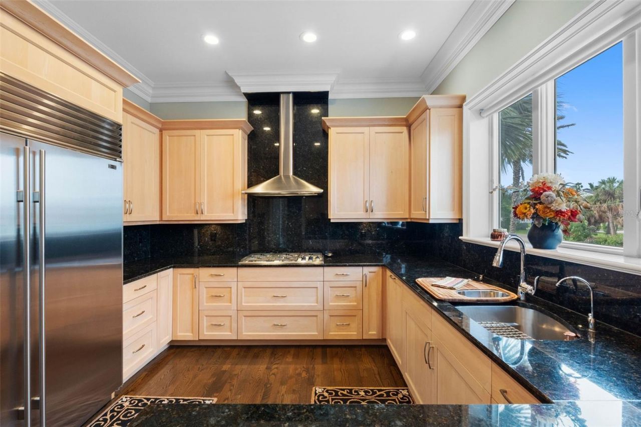 505 Harbor Drive, Belleair Beach, FL 33786 Photo