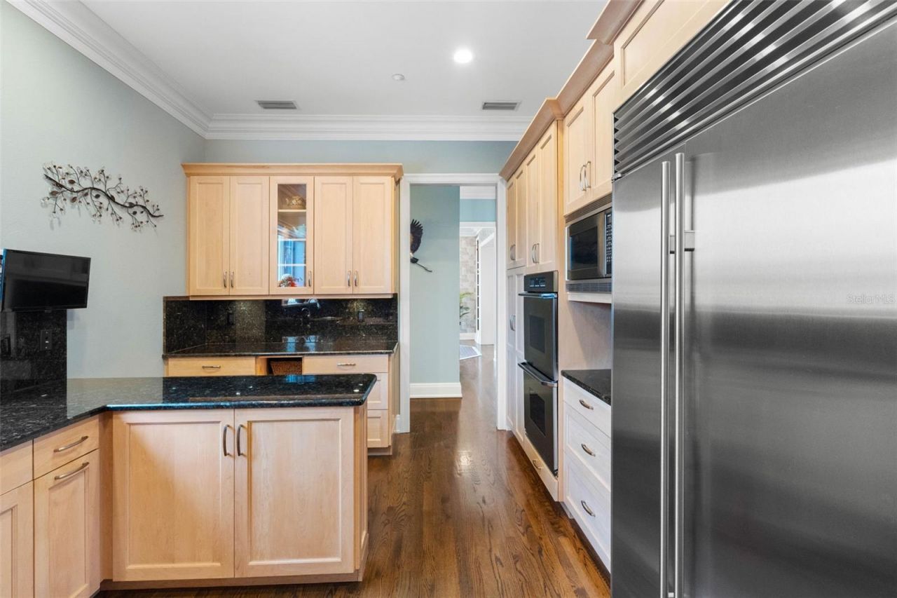 505 Harbor Drive, Belleair Beach, FL 33786 Photo