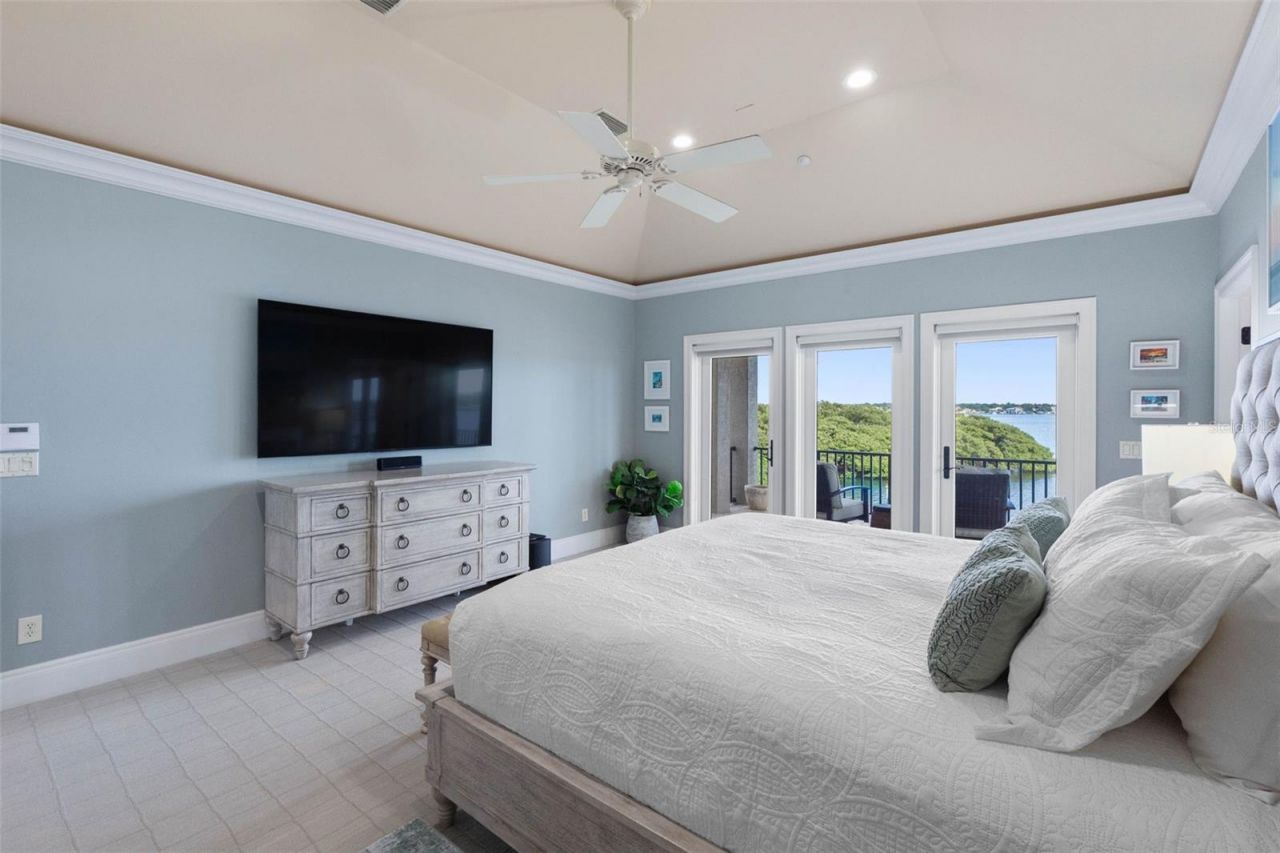505 Harbor Drive, Belleair Beach, FL 33786 Photo