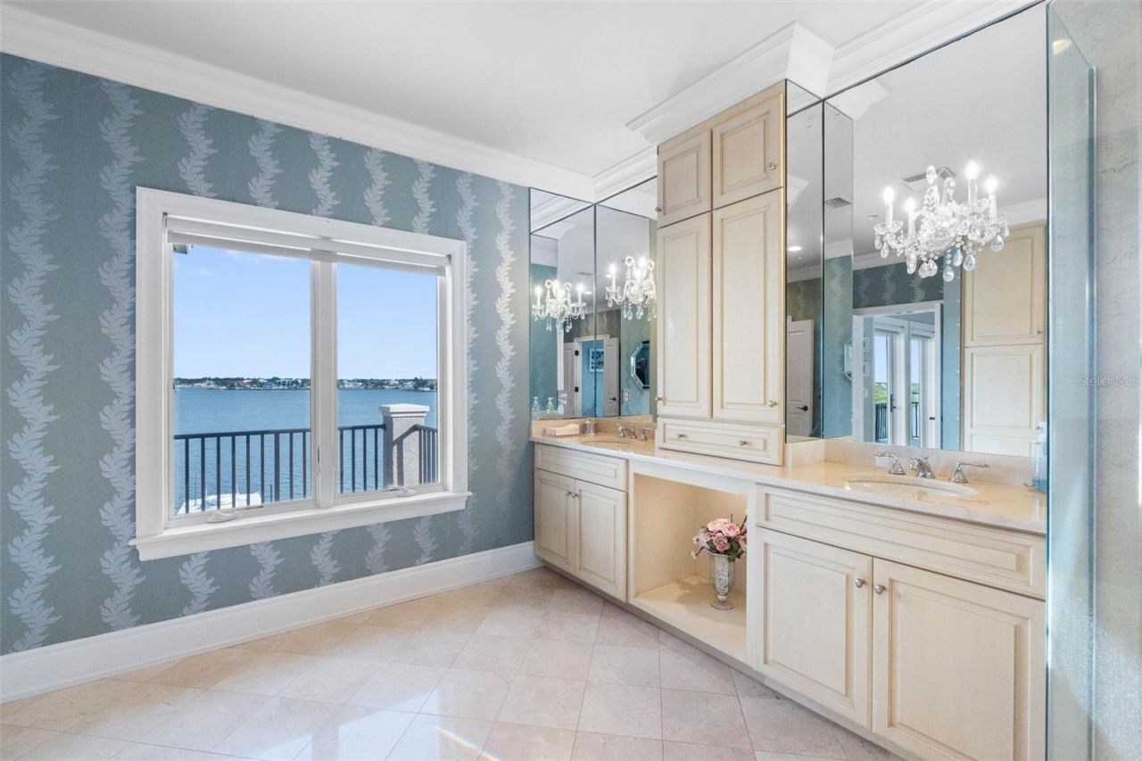 505 Harbor Drive, Belleair Beach, FL 33786 Photo
