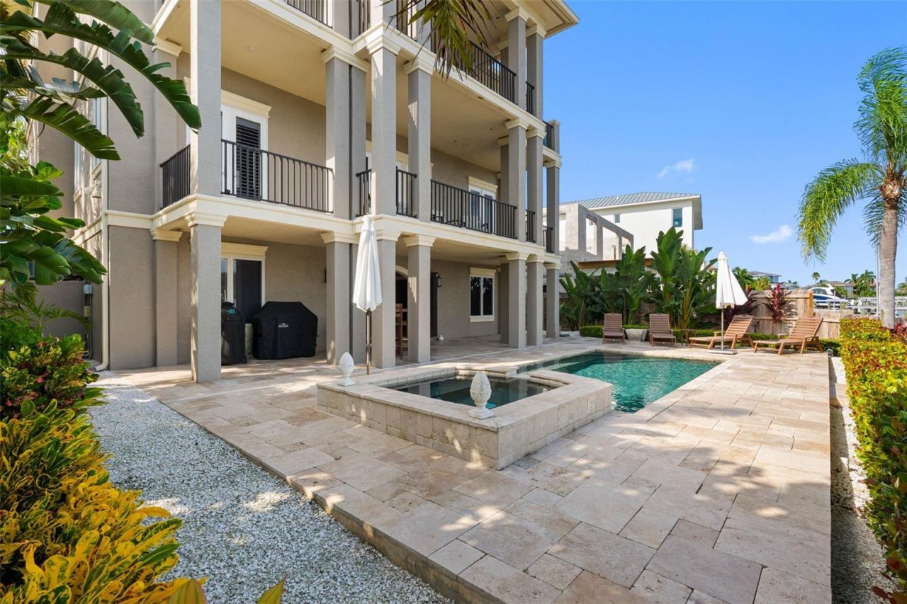 505 Harbor Drive, Belleair Beach, FL 33786 Photo