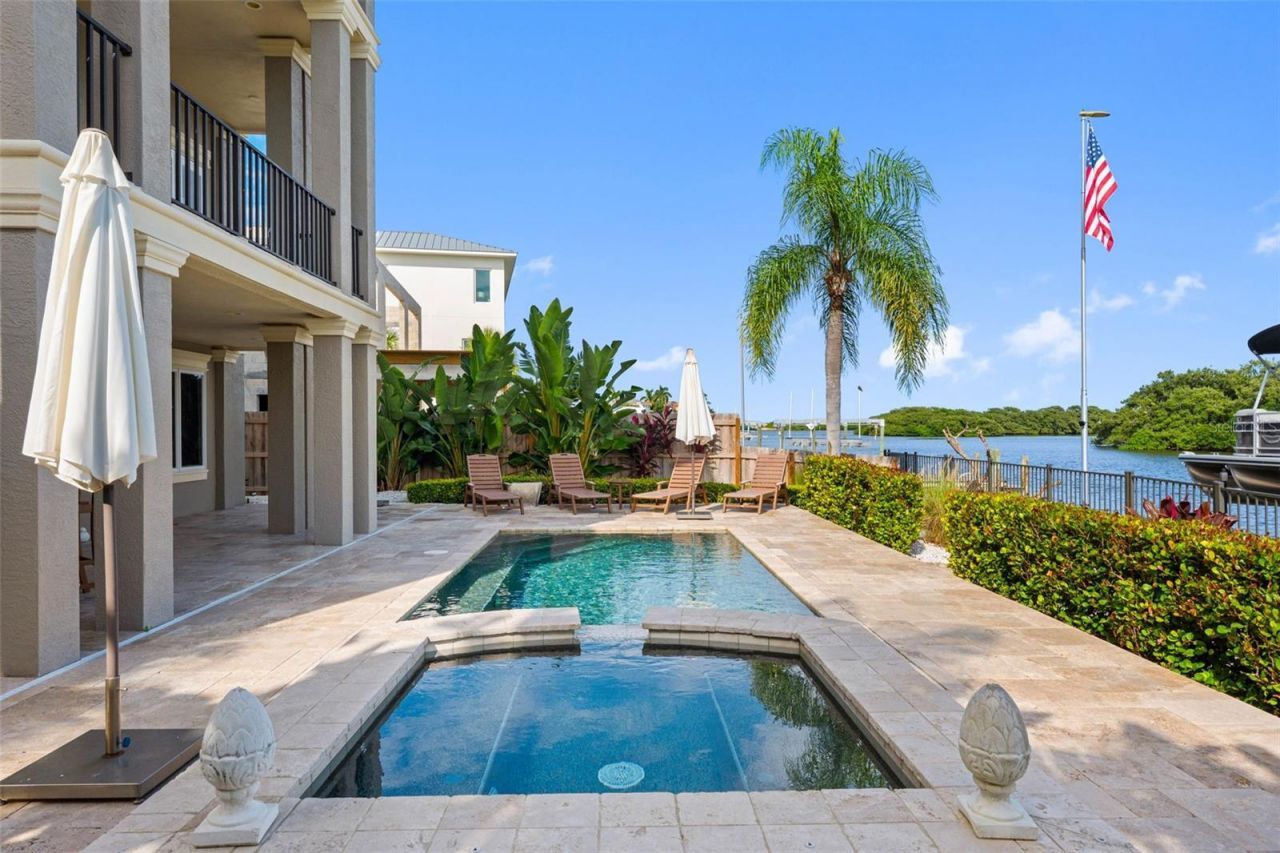 505 Harbor Drive, Belleair Beach, FL 33786 Photo