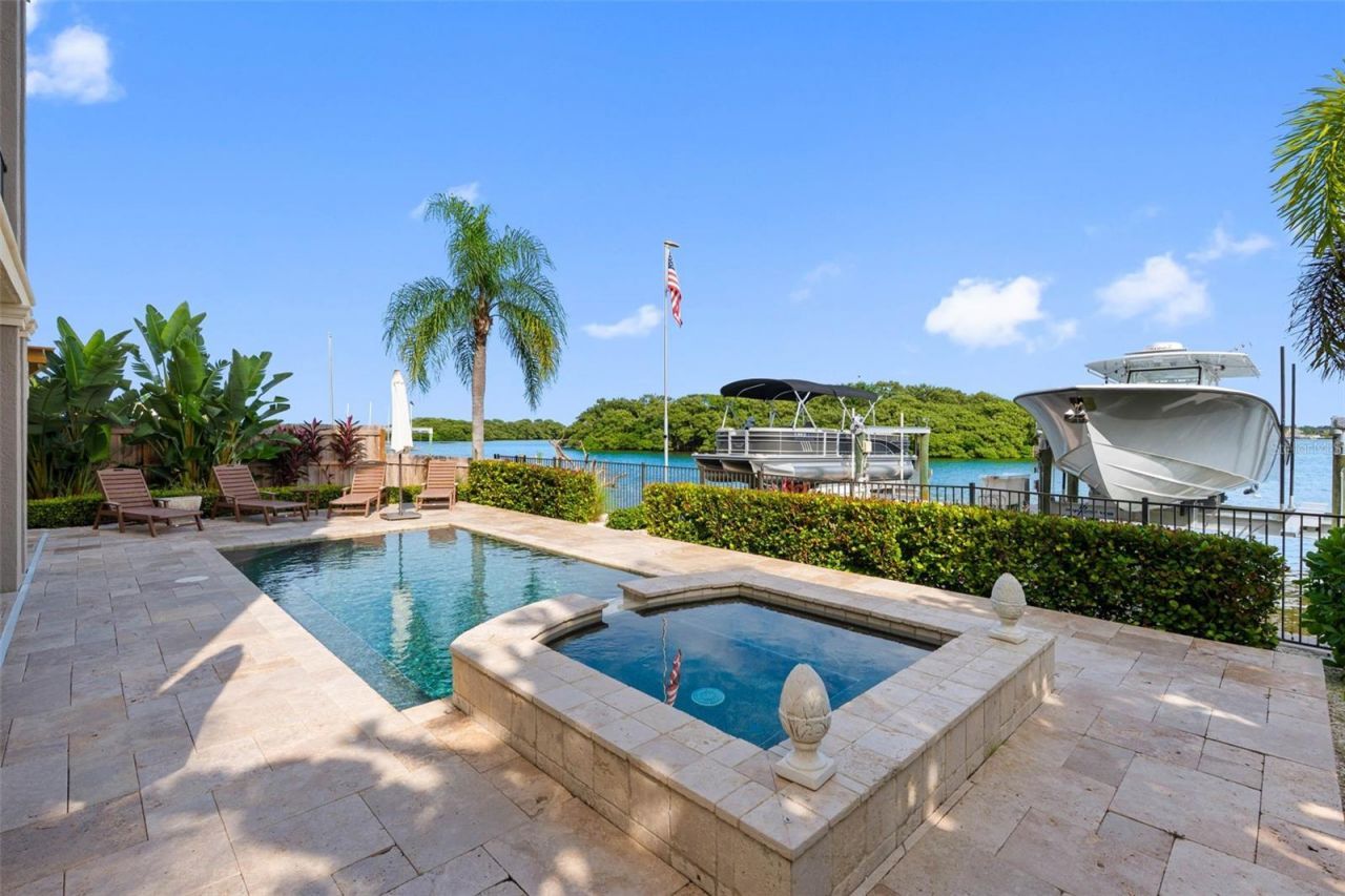505 Harbor Drive, Belleair Beach, FL 33786 Photo