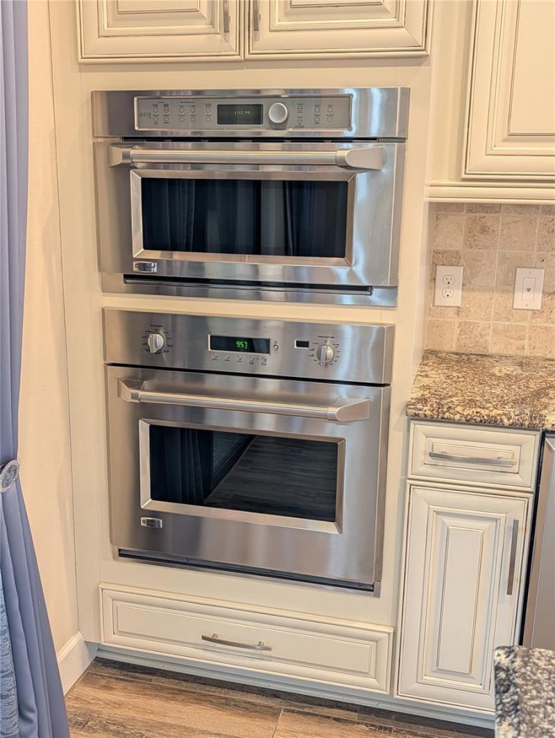 2372 Vaccaro Drive , Sarasota, FL 34231 Photo