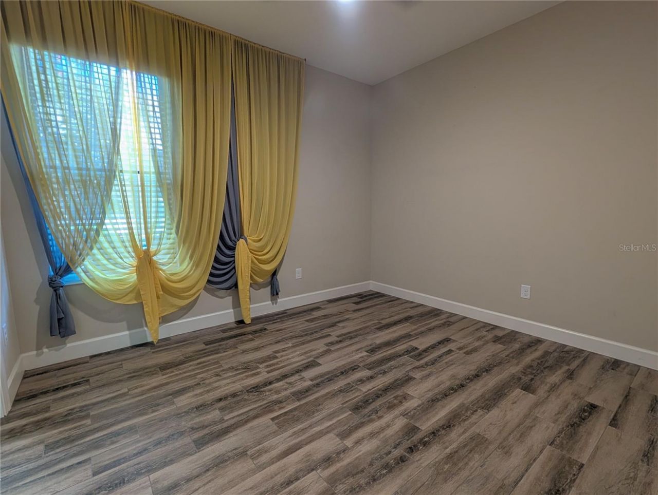 2372 Vaccaro Drive , Sarasota, FL 34231 Photo