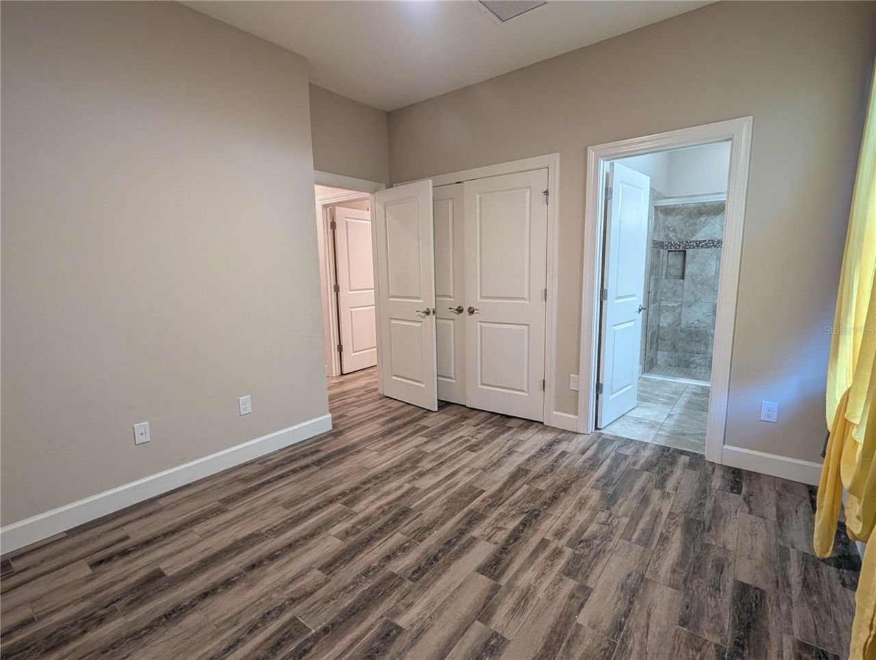 2372 Vaccaro Drive , Sarasota, FL 34231 Photo