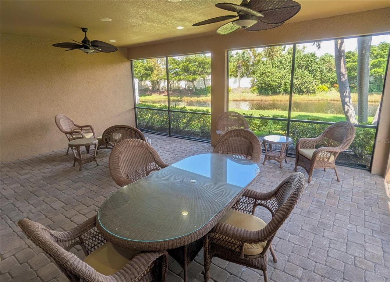 2372 Vaccaro Drive , Sarasota, FL 34231 Photo