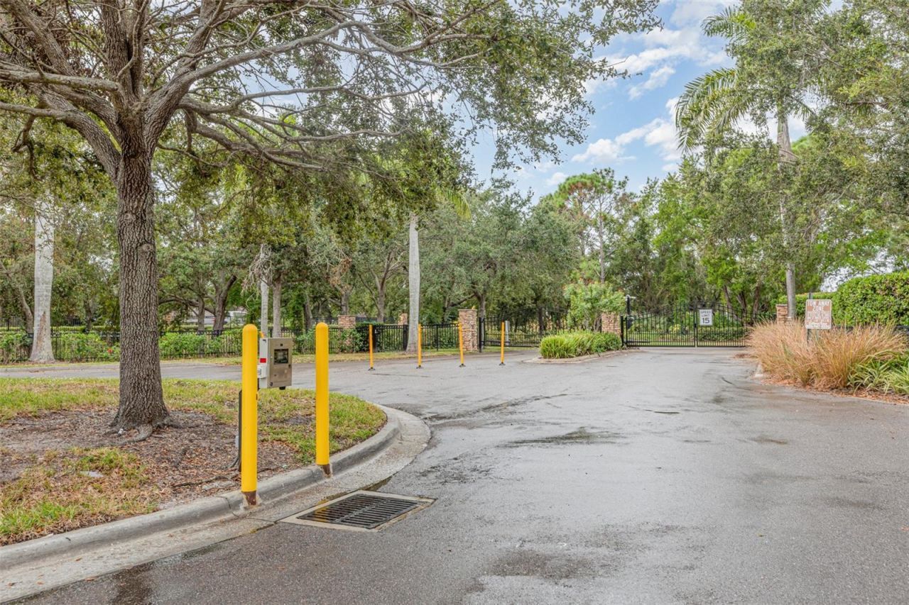 1125 Grantham Drive , Sarasota, FL 34234 Photo