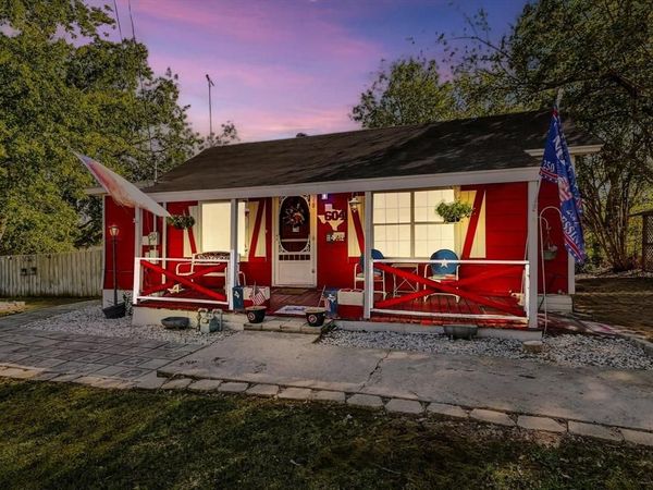 604 E South Street, Whitesboro, TX 76273