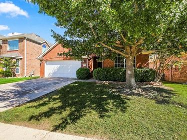 10500 Jaybird Drive, Fort Worth, TX 76244
