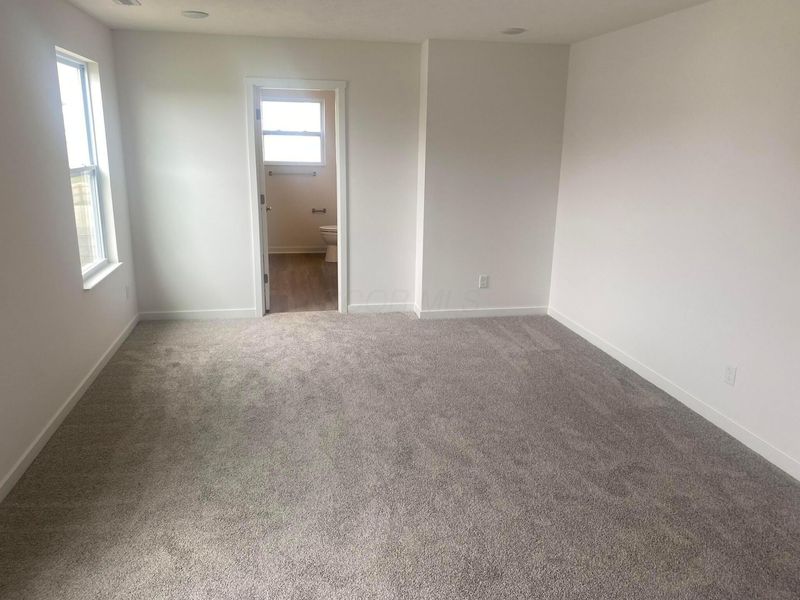 521 Walker Pointe Drive, Commercial Point, OH 43116 Photo 15