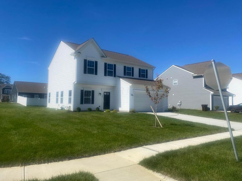 521 Walker Pointe Drive, Commercial Point, OH 43116 Photo 2