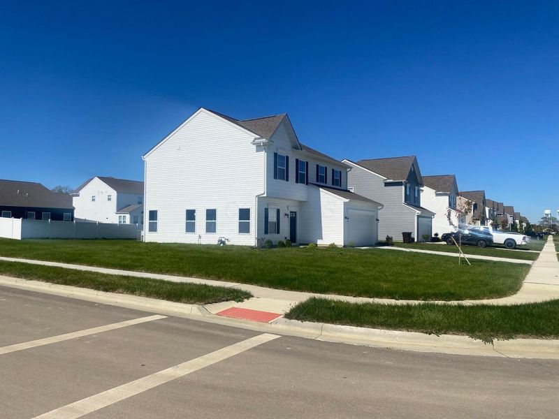 521 Walker Pointe Drive, Commercial Point, OH 43116 Photo 4
