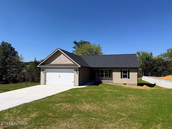 149 Park Ave, Madisonville, TN 37354