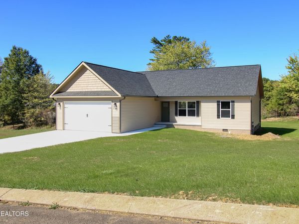 149 Park Ave, Madisonville, TN 37354