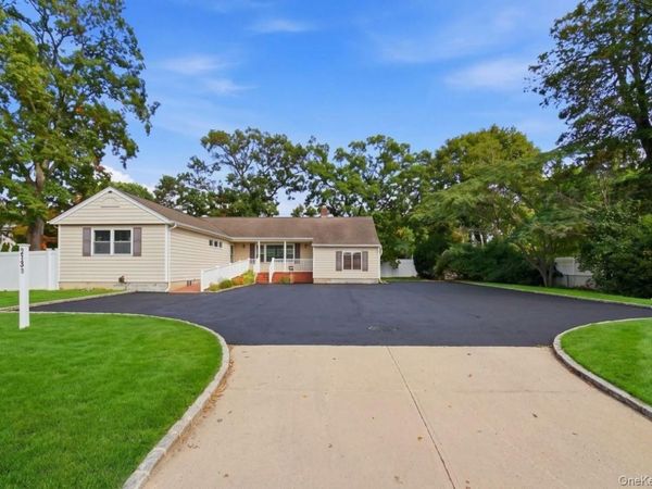 2131 Deer Park Avenue , Deer Park, NY 11729