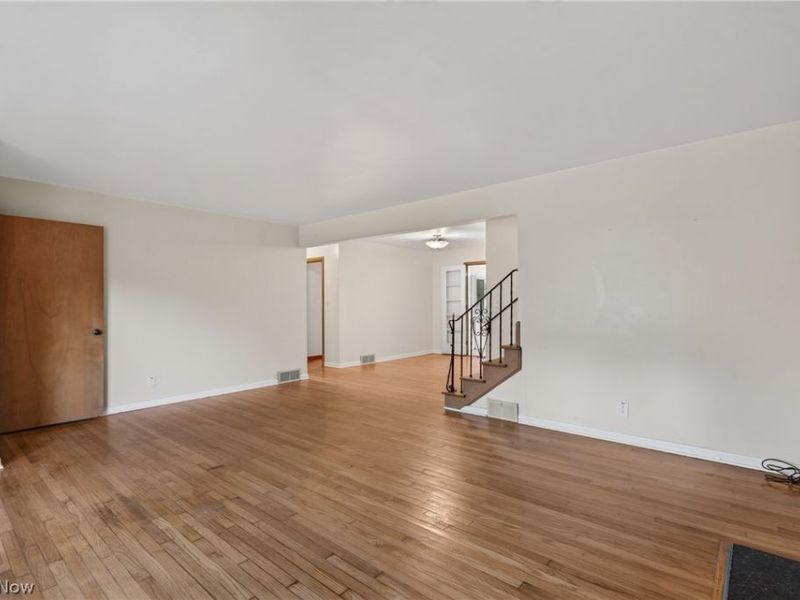 2115 Algonquin, Euclid, OH 44117 Photo 4
