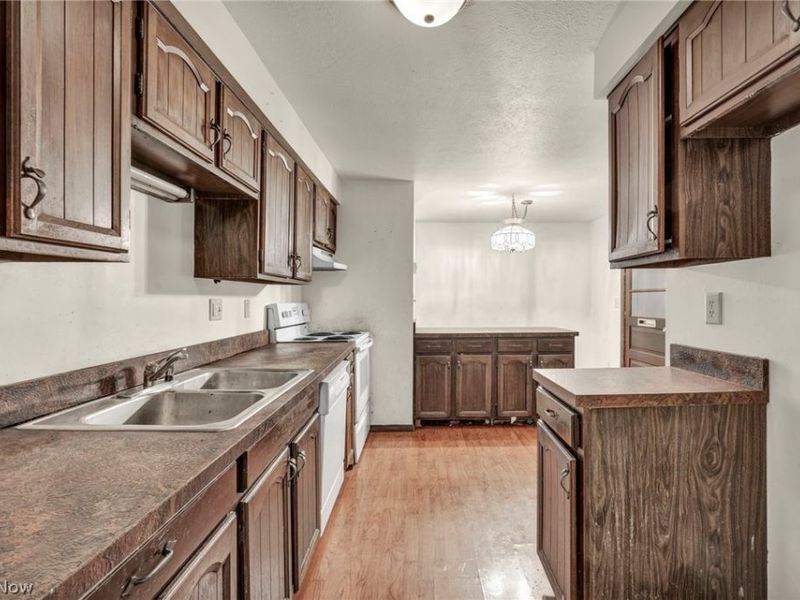 33866 Gail Drive , North Ridgeville, OH 44039 Photo 11