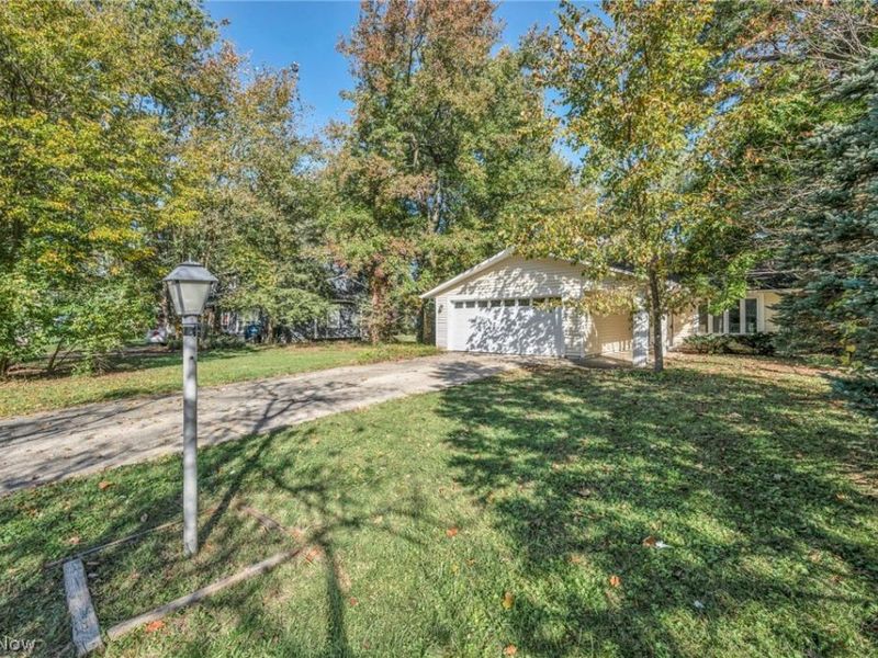 33866 Gail Drive, North Ridgeville, OH 44039 Photo 3