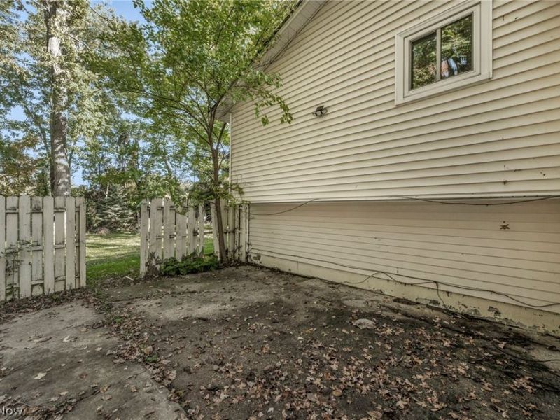 33866 Gail Drive , North Ridgeville, OH 44039 Photo 5