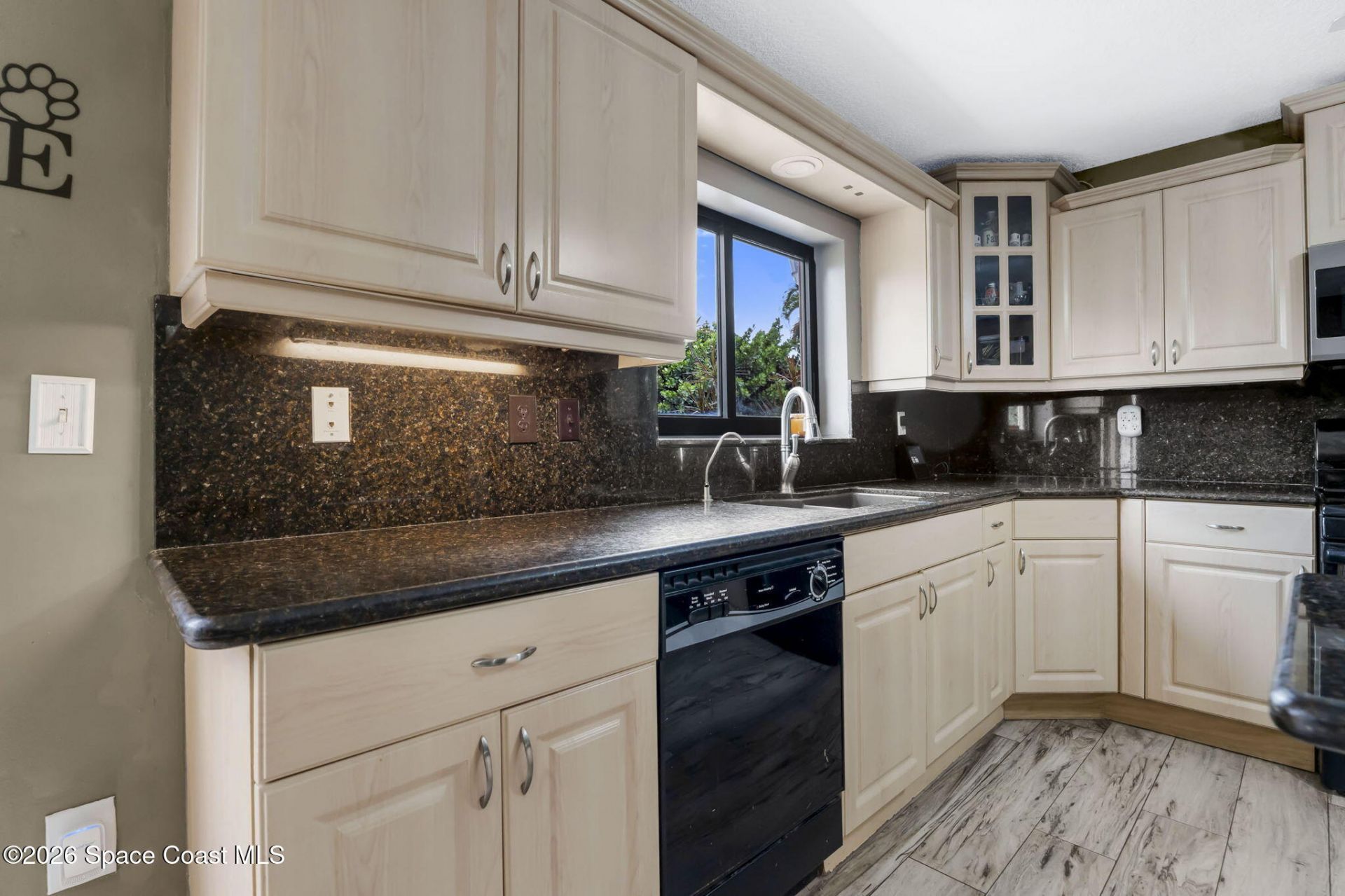 561 Auburn Way, Davie, FL 33325 Photo