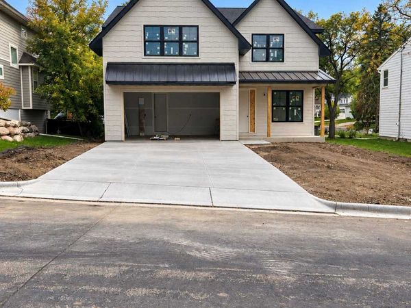 5221 Division Street , Edina, MN 55436