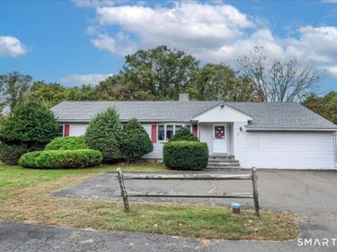 32 Old New Milford , Brookfield, CT 06804