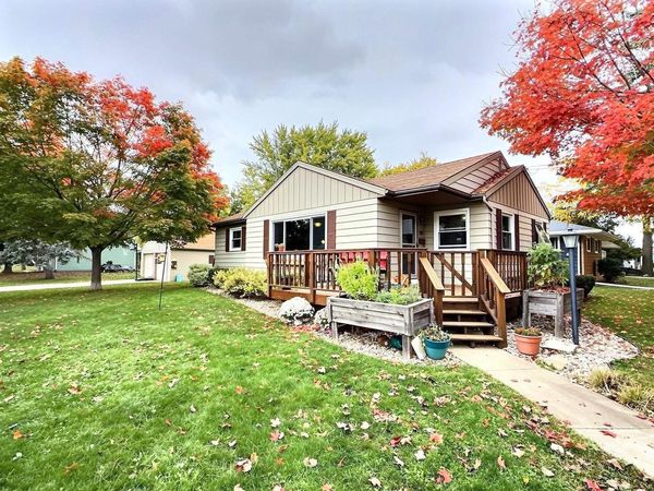936 TAFT AVENUE, Oshkosh, WI 54902