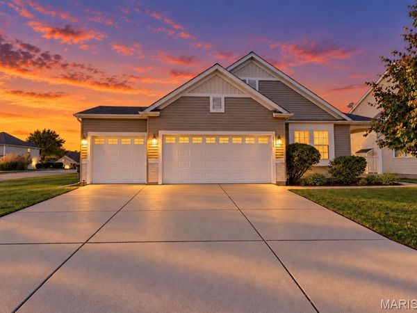 3121 Grace Hill Drive , Lake St Louis, MO 63367