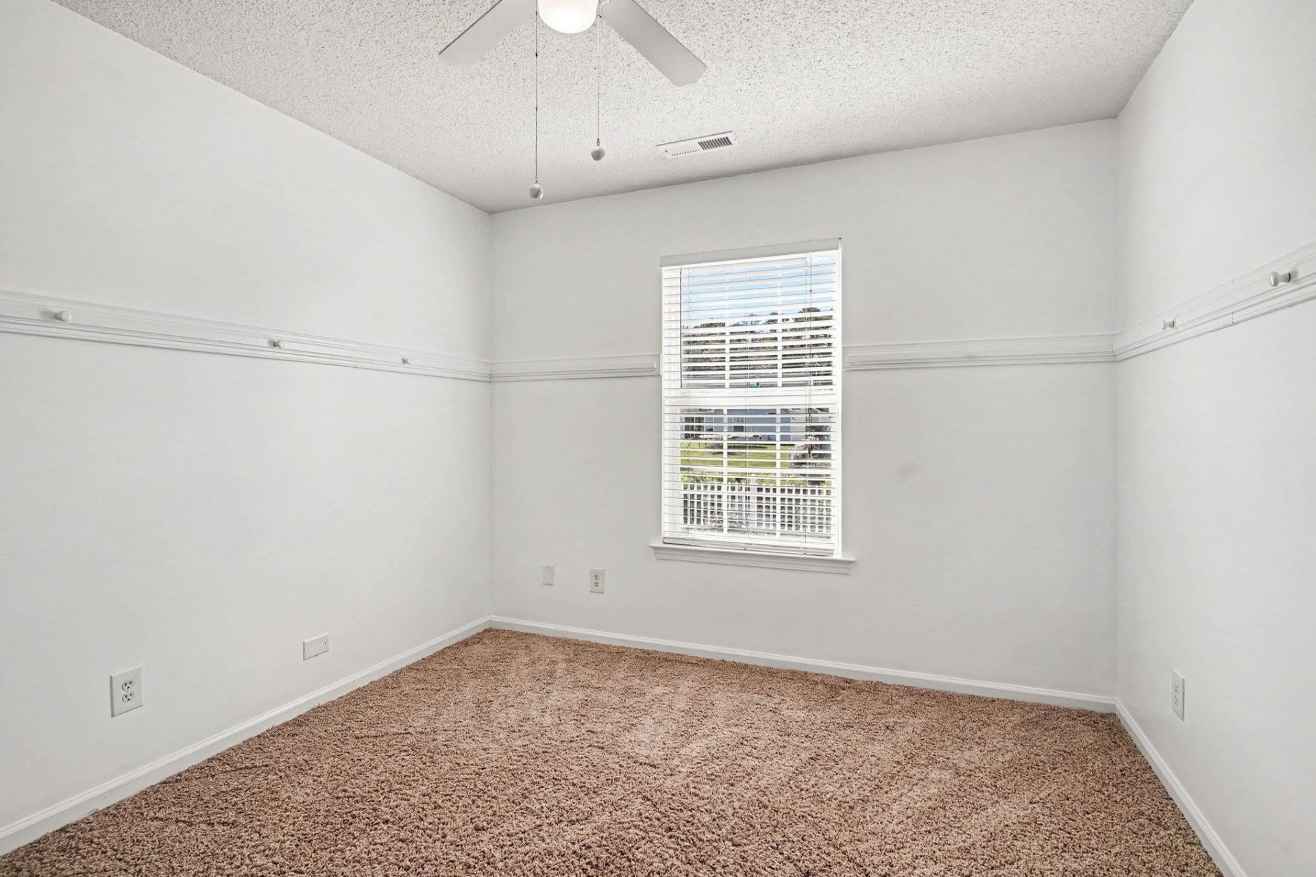 211 Lynco Ln.  Photo 19