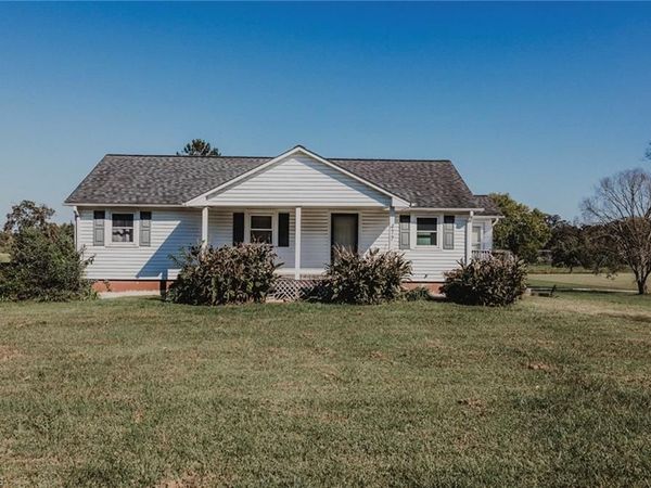 477 Pleasant Acre Drive, Mocksville, NC 27028