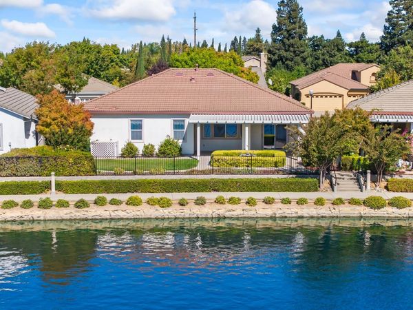 2722 Granite Park Ln, Elk Grove, CA 95758