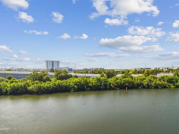 5000 CULBREATH KEY WAY , Unit 9-313, TAMPA, FL 33611