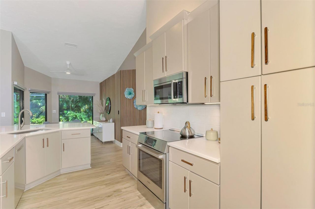 4735 White Tail Lane , Sarasota, FL 34238 Photo