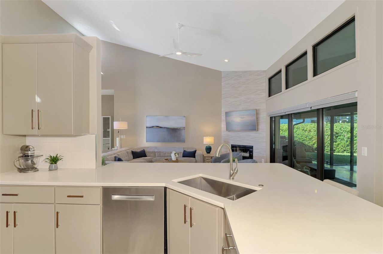 4735 White Tail Lane , Sarasota, FL 34238 Photo