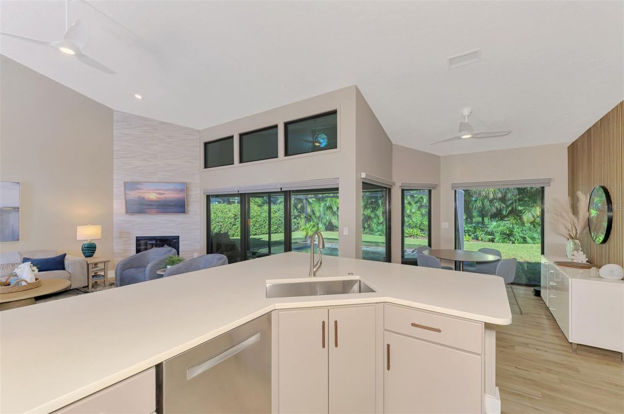 4735 White Tail Lane , Sarasota, FL 34238 Photo