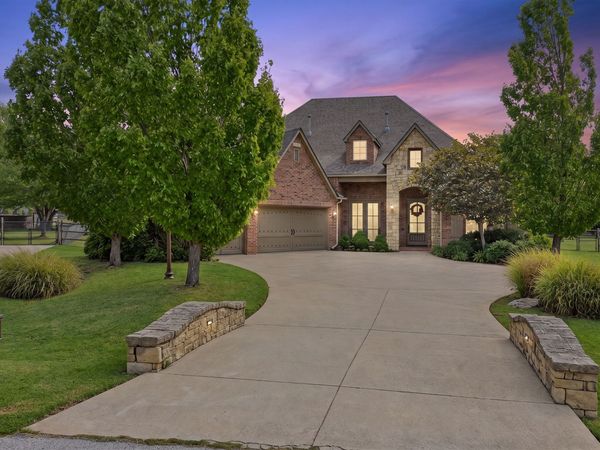 6805 Goldfinch Court , Owasso, OK 74055
