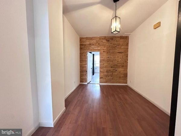 909 S 8TH STREET, Unit 2ND FL, PHILADELPHIA, PA 19147