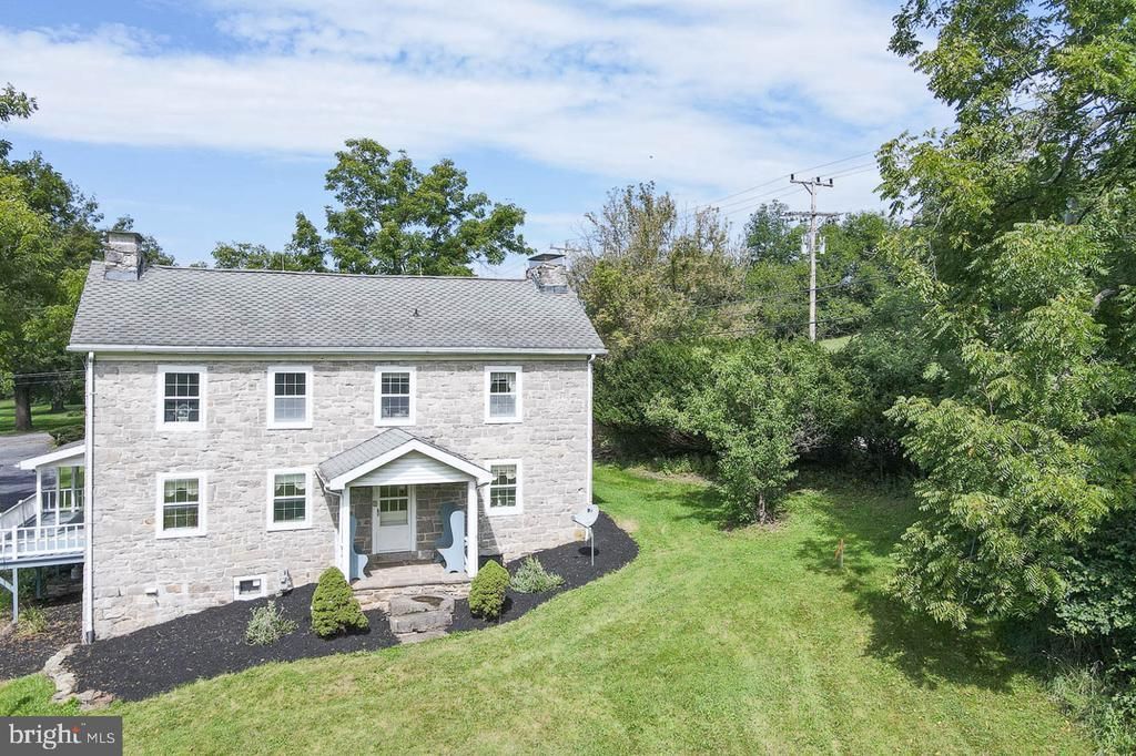 350 N MAIN STREET , PLEASANT GAP, PA 16823