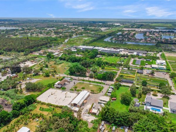 Southwest Ranches, FL 33332